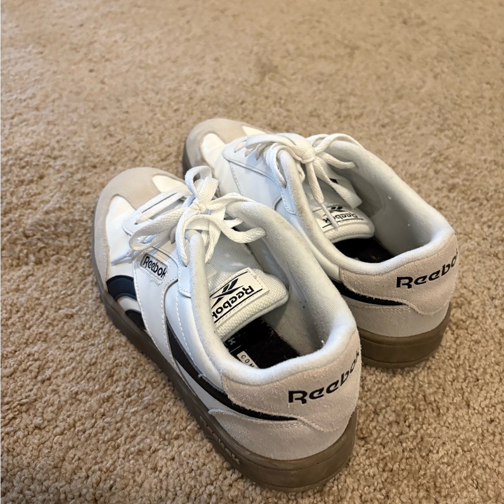 Reebok Club C Women’s 8.5 White and Black Sneakers